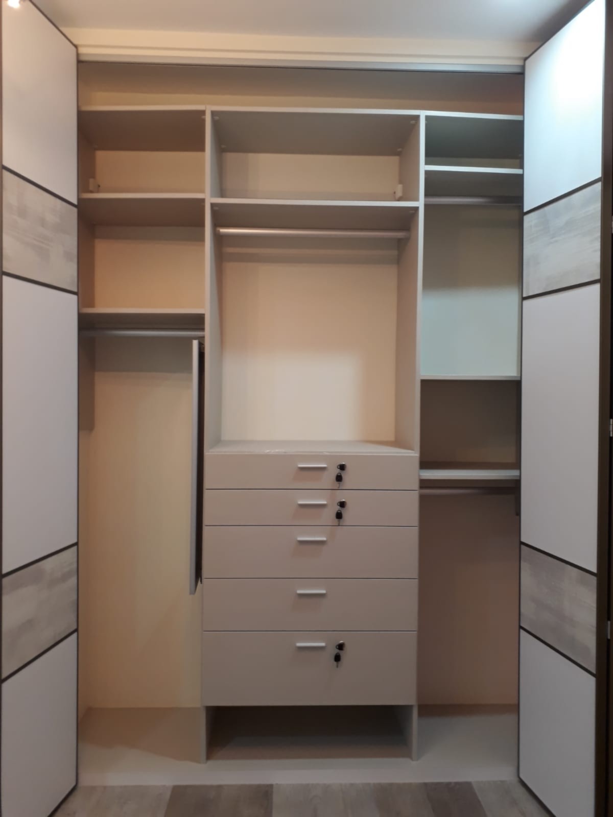 Build In Wardrobe